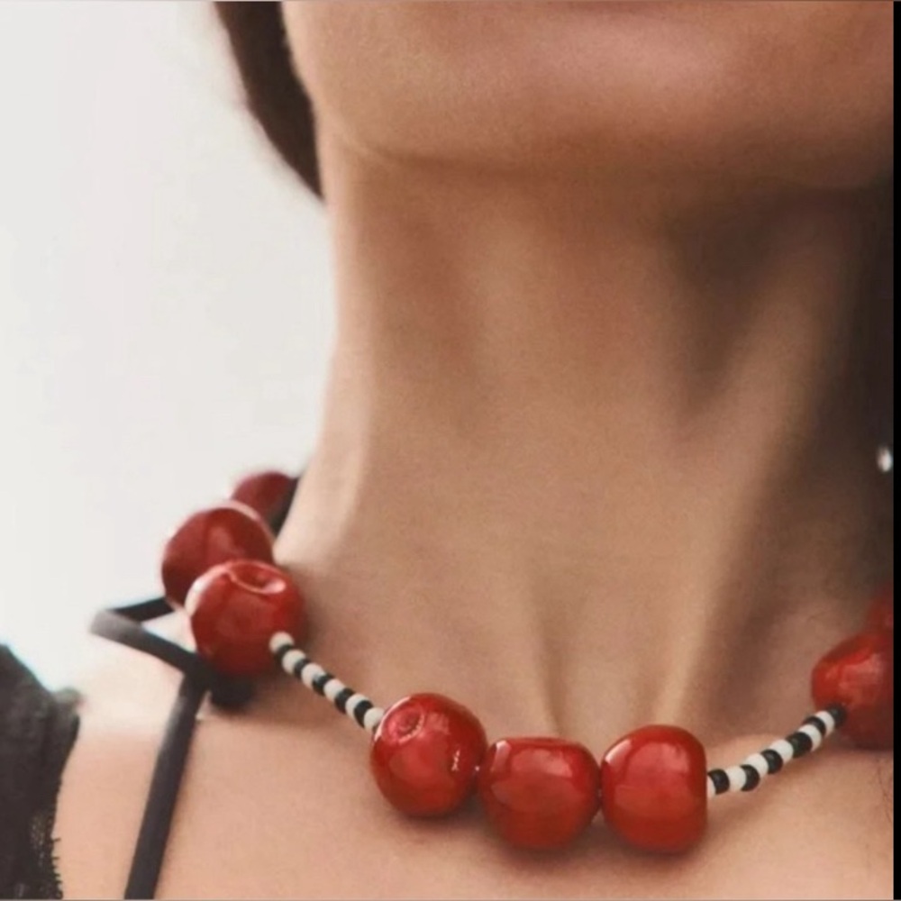 Chic Red and Black Beaded Necklace